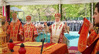 НА БУТОВСКОМ ПОЛИГОНЕ СОСТОИТСЯ ПАТРИАРШЕЕ БОГОСЛУЖЕНИЕ