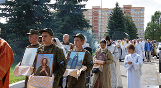 ПРЕСТОЛЬНЫЙ ПРАЗДНИК В ЗВЕЗДНОМ