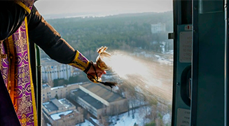 КРЕСТНЫЙ ХОД ПО ВОЗДУХУ